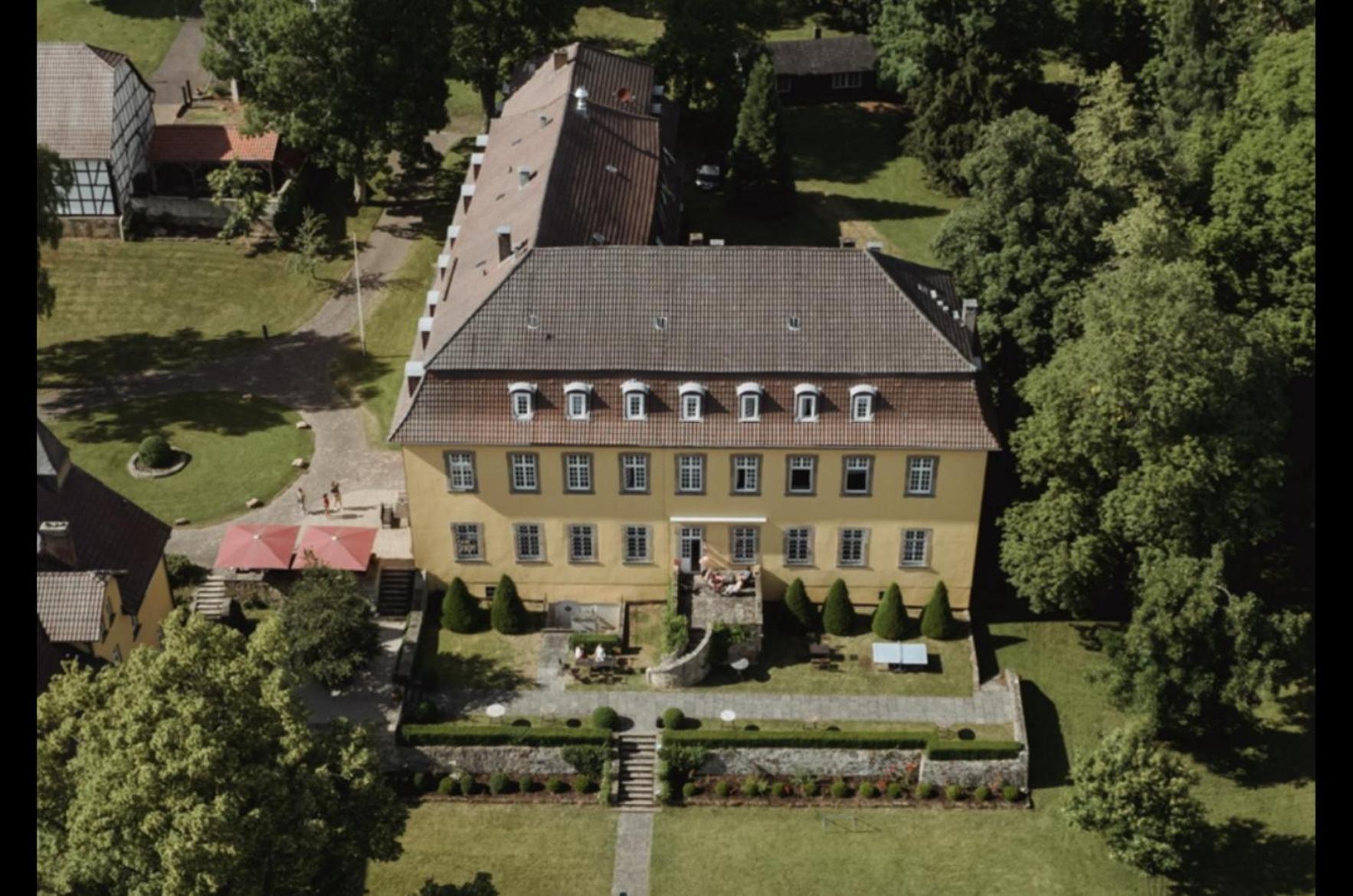 Hotel Schloss Hoehnscheid Bad Arolsen Exterior photo